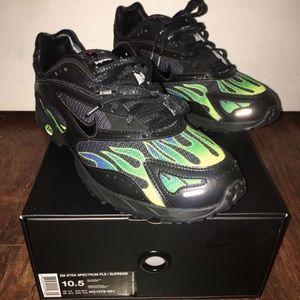 SUPREME SPECTRUMS size 10.5